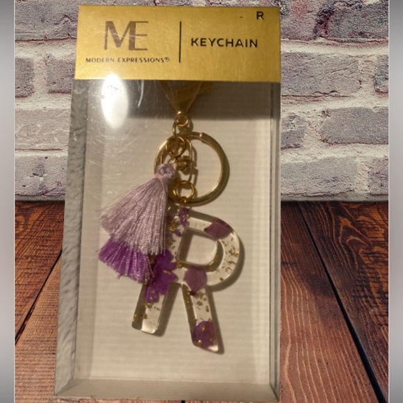 New Letter R Keychain - Picture 2 of 4